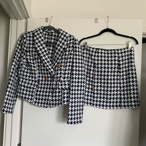 Stylish Black and White Houndstooth Women's Suit Set